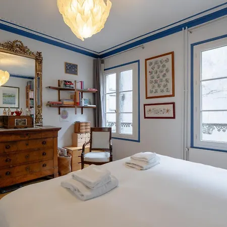 Elegant 2 Bd With Ac Golden Triangle Location Apartment *
